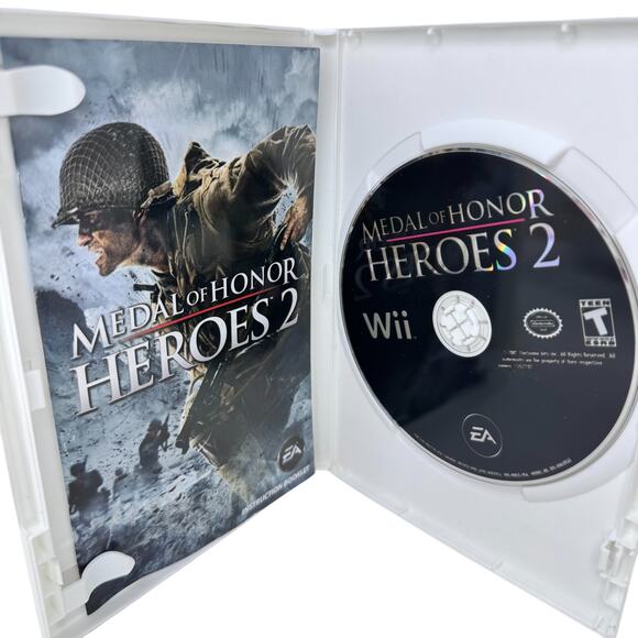CIB Nintendo Wii Medal of Honor Heroes 2 - Multiplayer Video Game - Picture 3 of 5